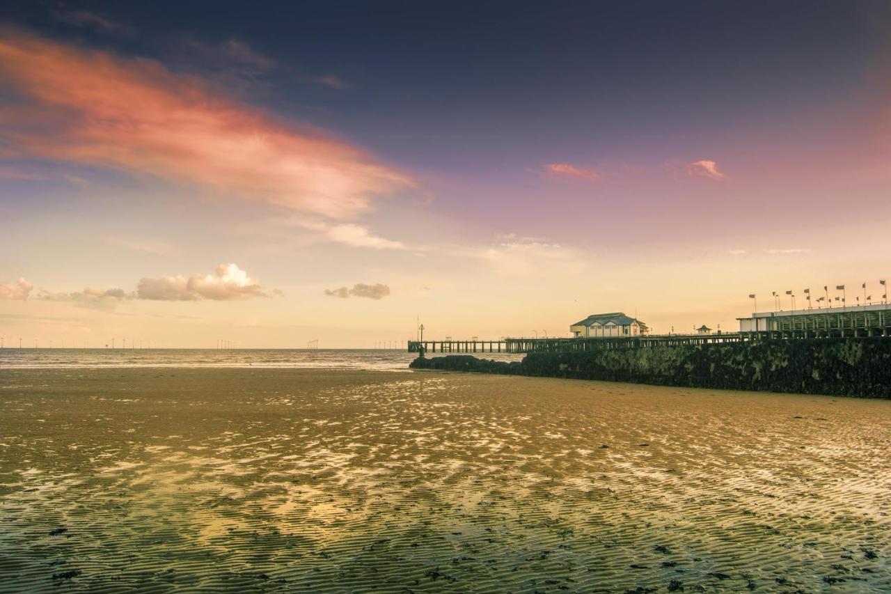 6 Berth Caravan For Hire At Seawick Holiday Park In Clacton-On-Sea Ref 27049Sw Ngoại thất bức ảnh